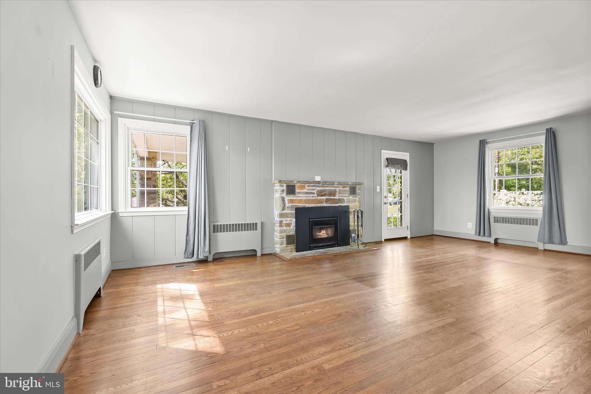 WINDSOR MILL - Residential