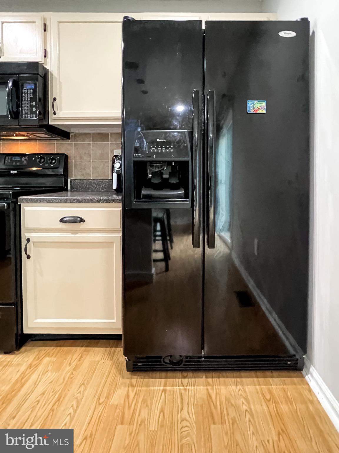 ROBIN MEADOWS - Residential