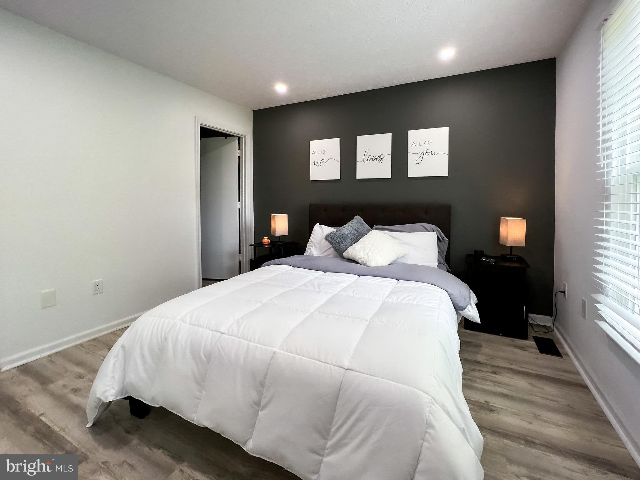 ROBIN MEADOWS - Residential