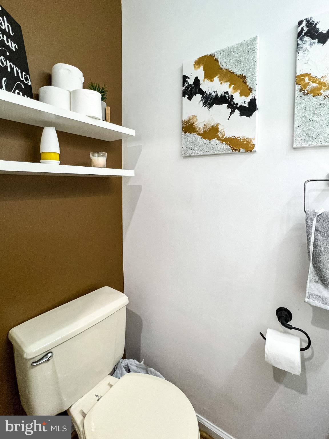 ROBIN MEADOWS - Residential