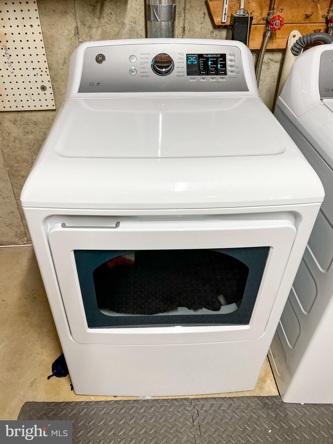 ROBIN MEADOWS - Residential