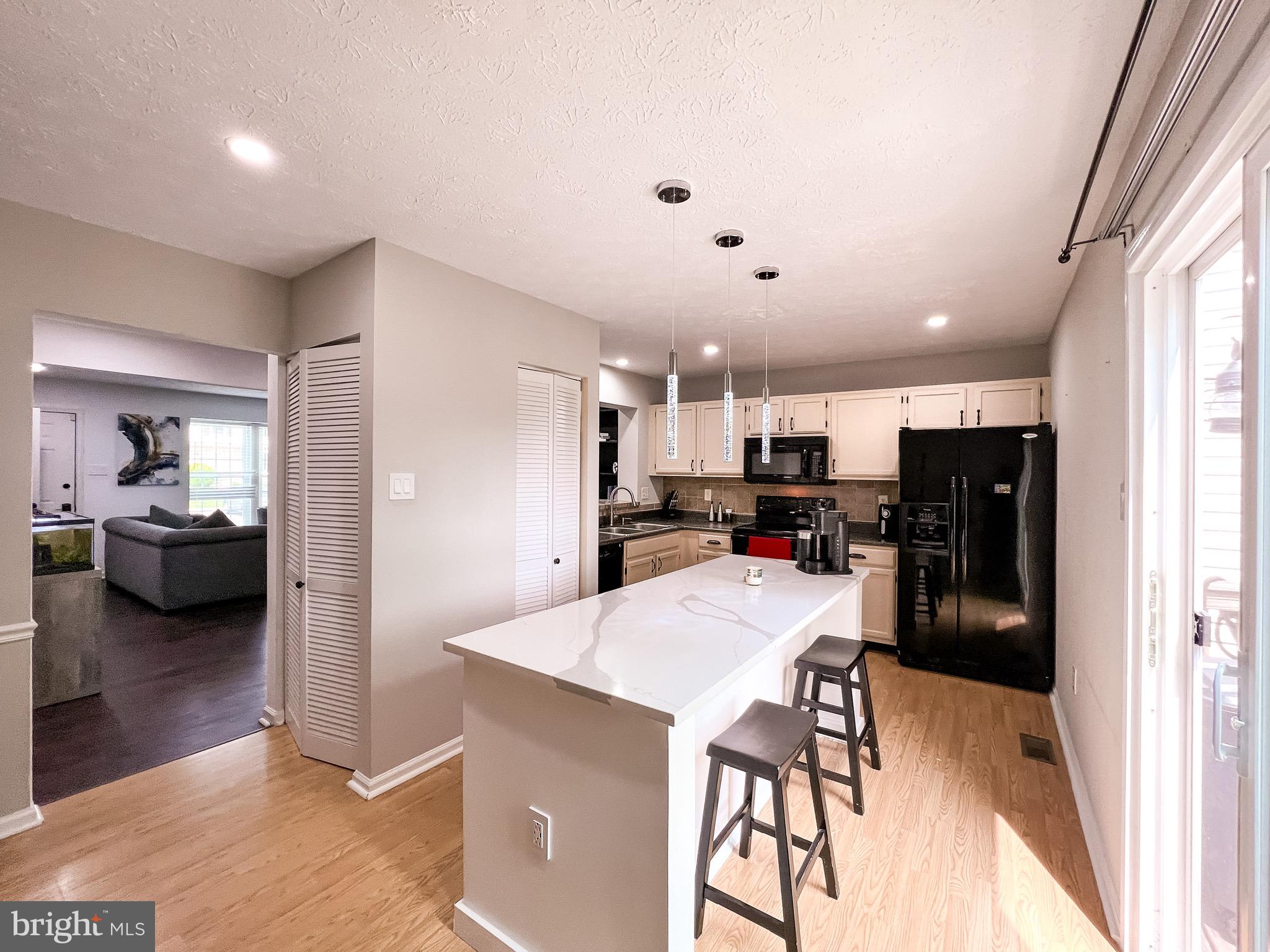 ROBIN MEADOWS - Residential