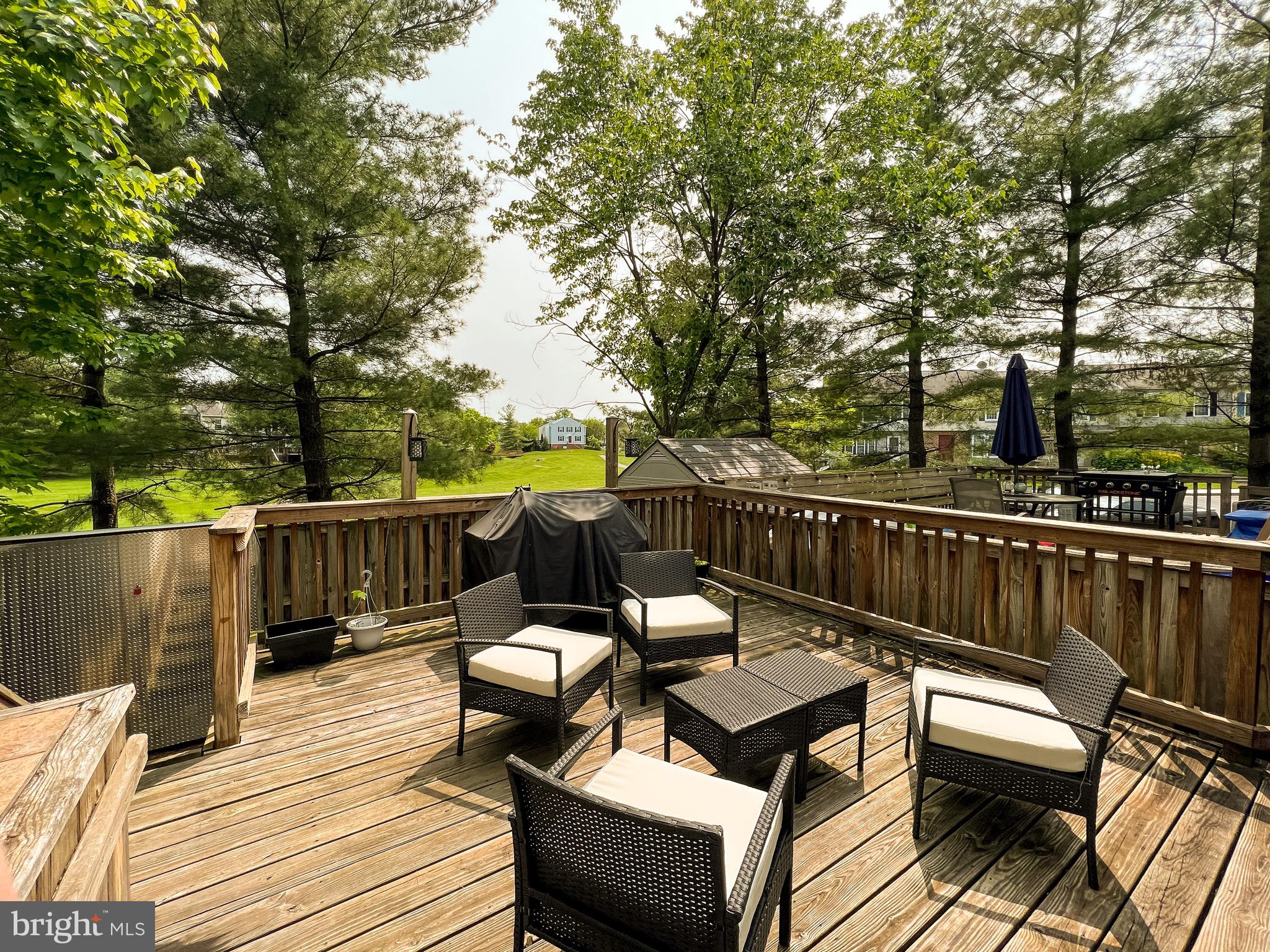 ROBIN MEADOWS - Residential