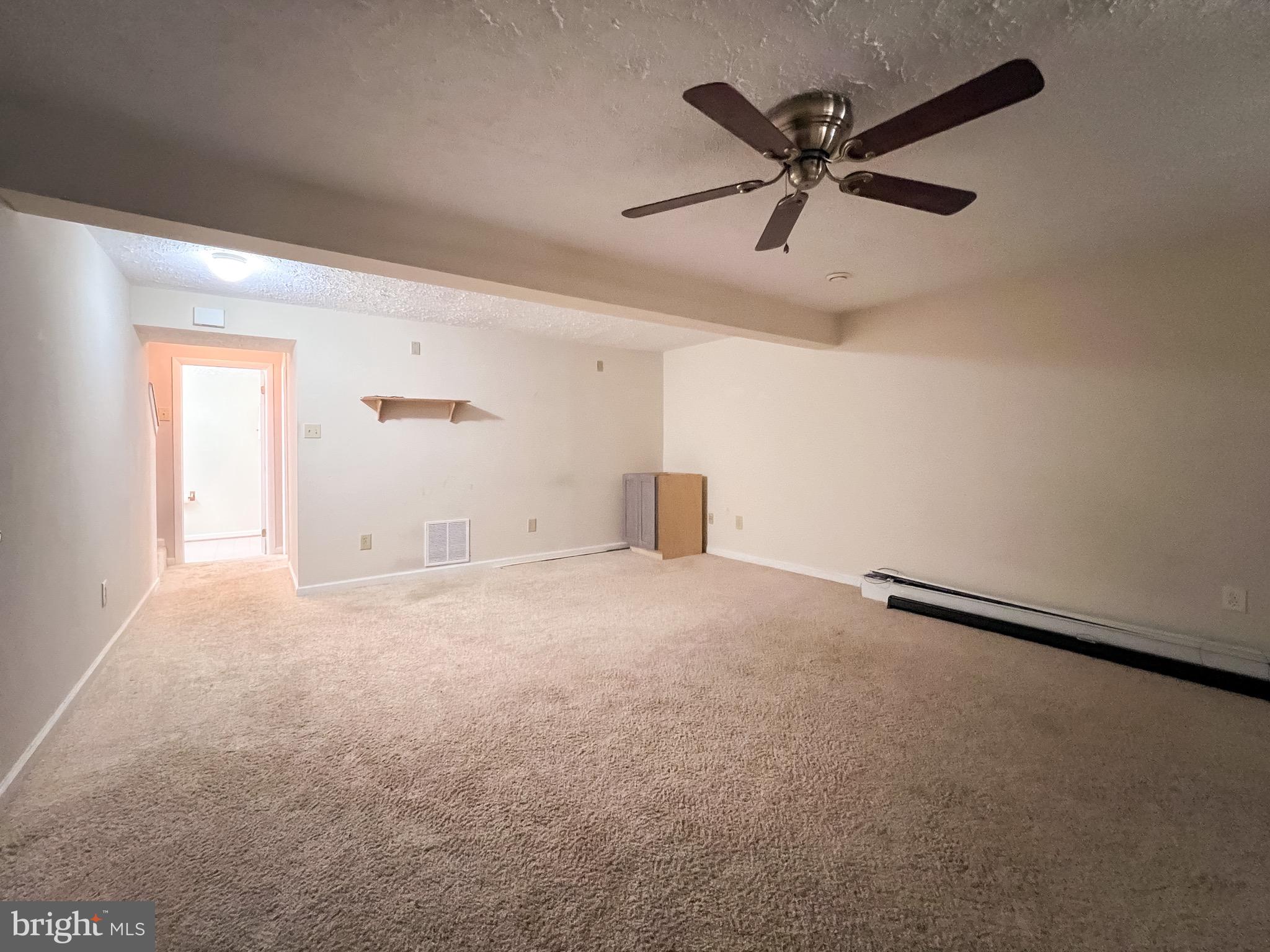 ROBIN MEADOWS - Residential