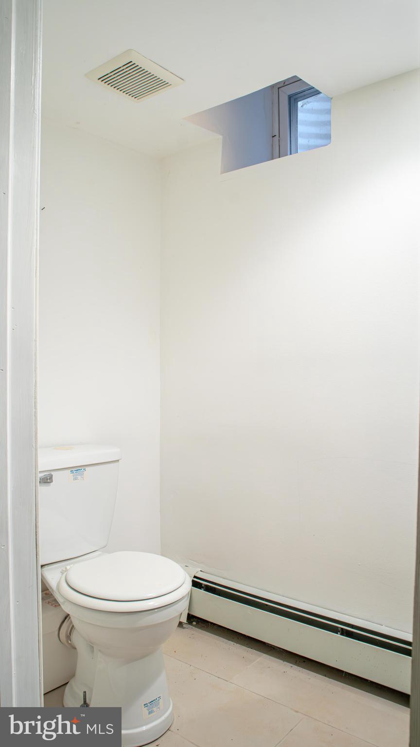 WASHINGTON SQ WEST - Residential Lease