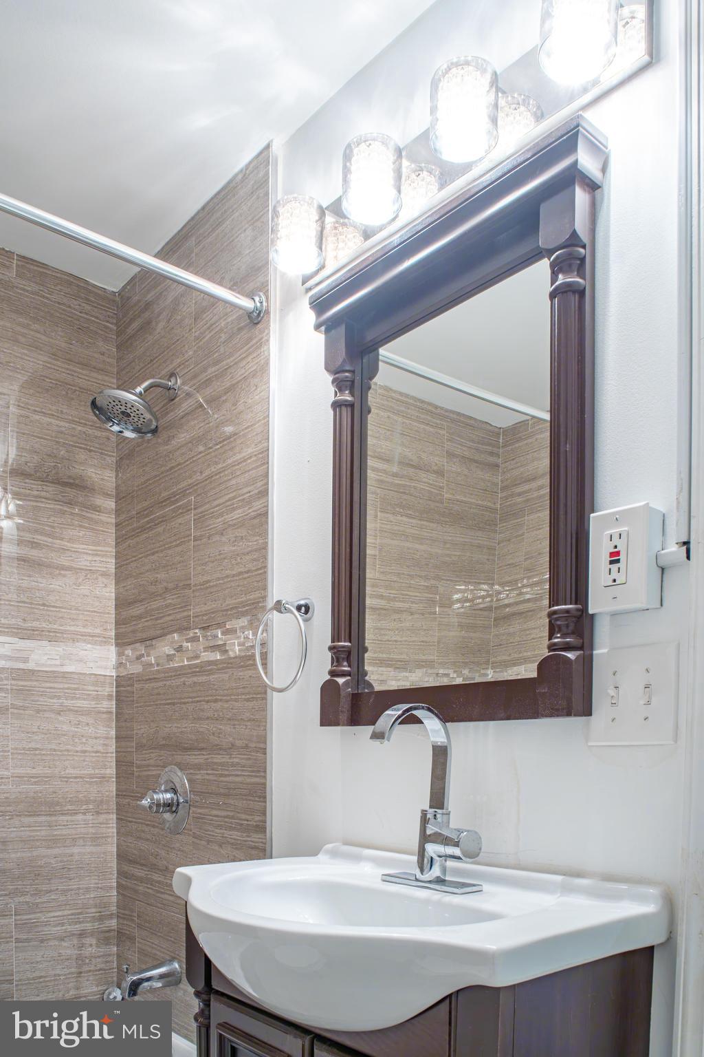 WASHINGTON SQ WEST - Residential Lease