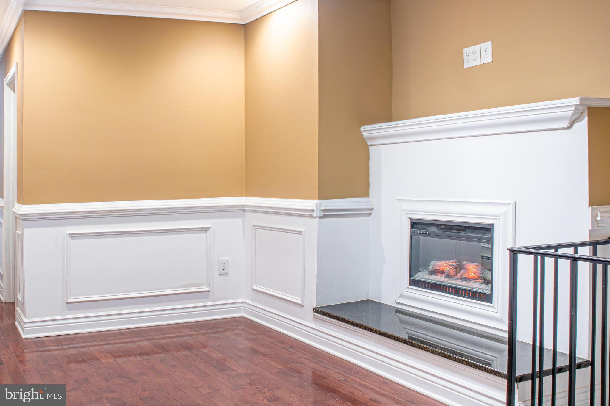 WASHINGTON SQ WEST - Residential Lease