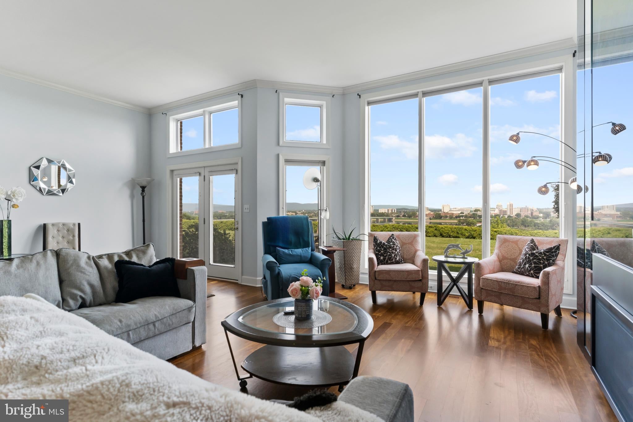 543 BRIDGEVIEW DRIVE