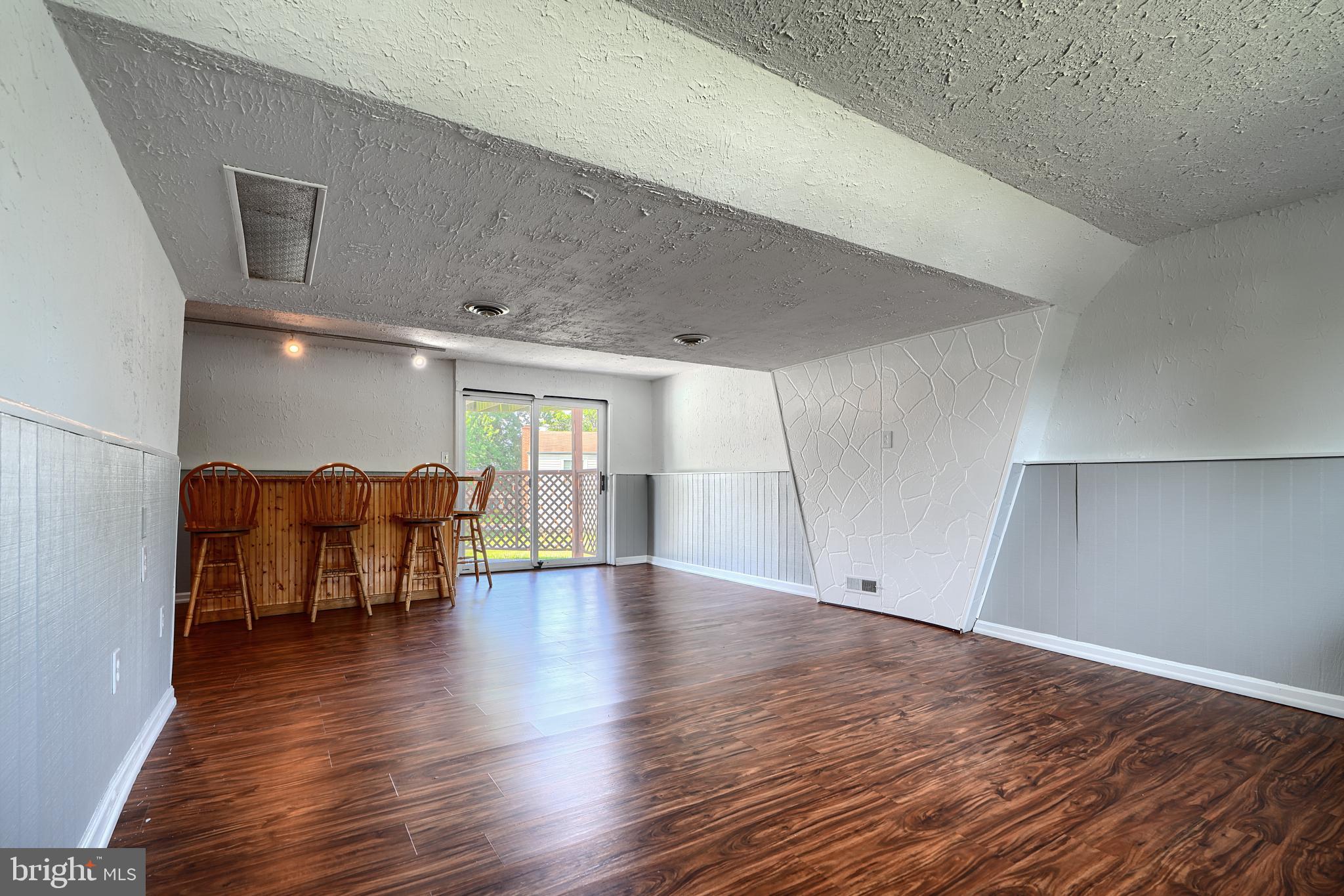 NOTTINGHAM WOODS - Residential