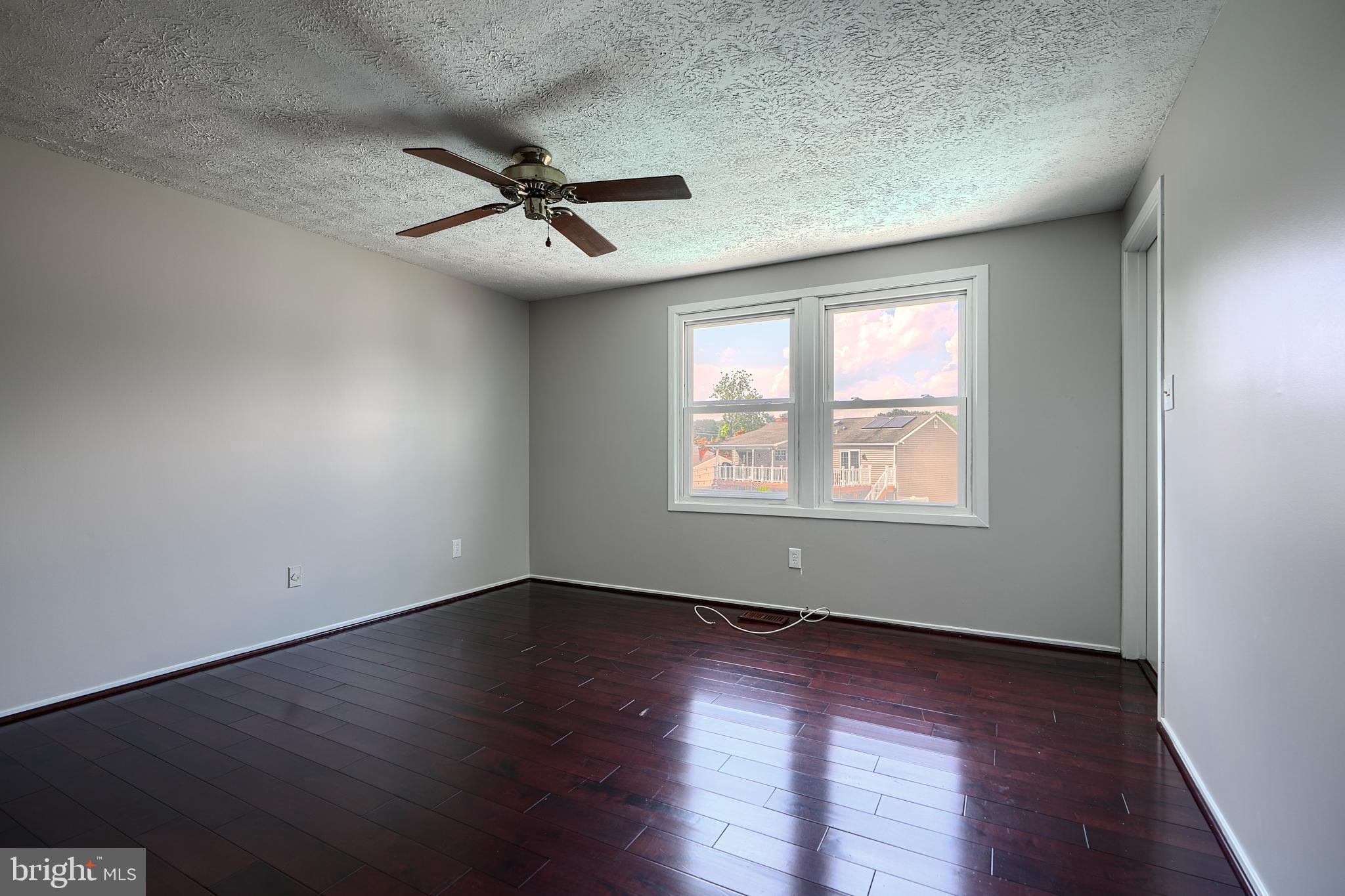 NOTTINGHAM WOODS - Residential