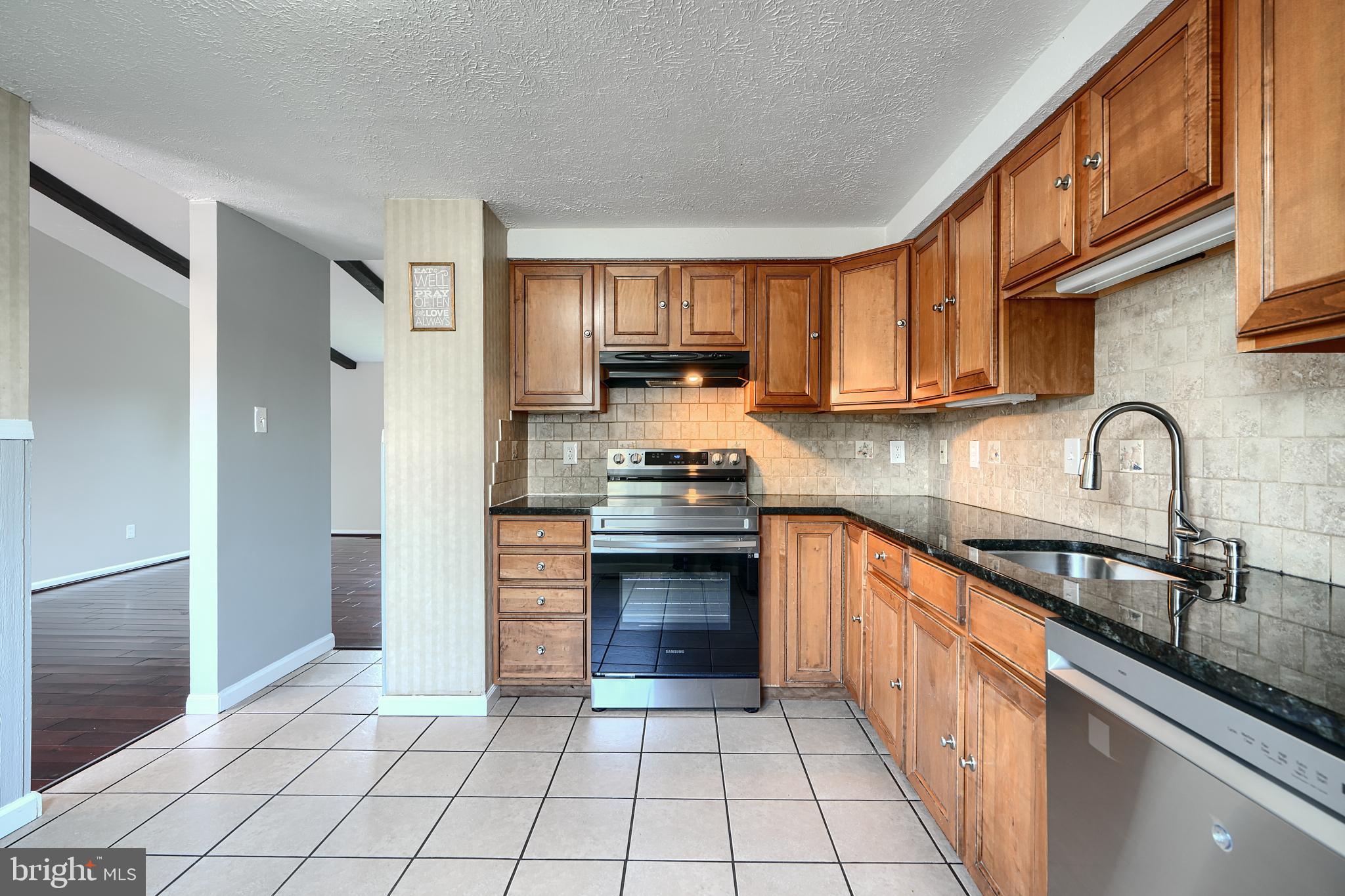 16 AYR COURT
