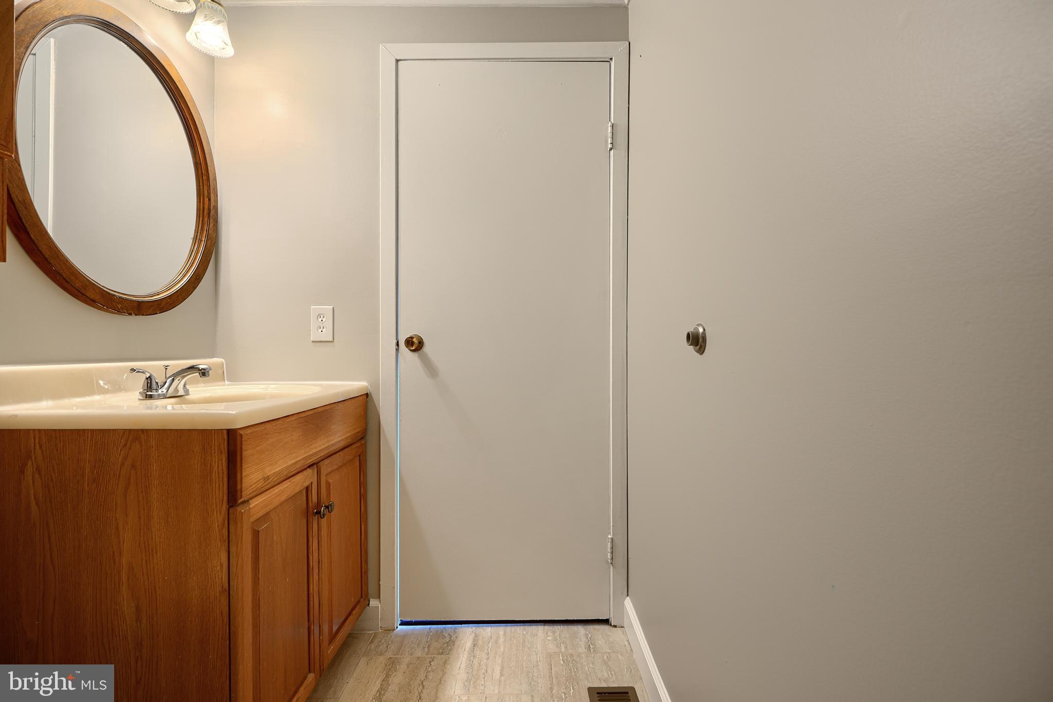 NOTTINGHAM WOODS - Residential