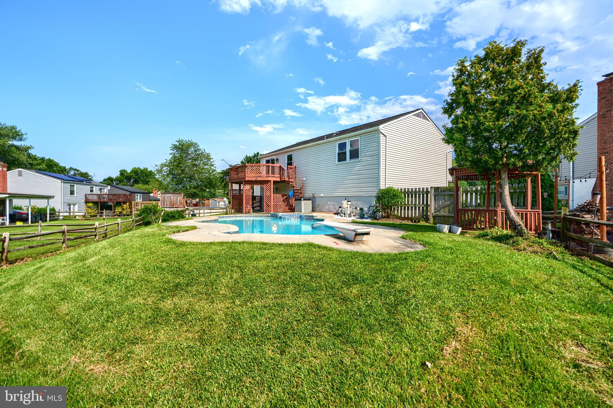 NOTTINGHAM WOODS - Residential