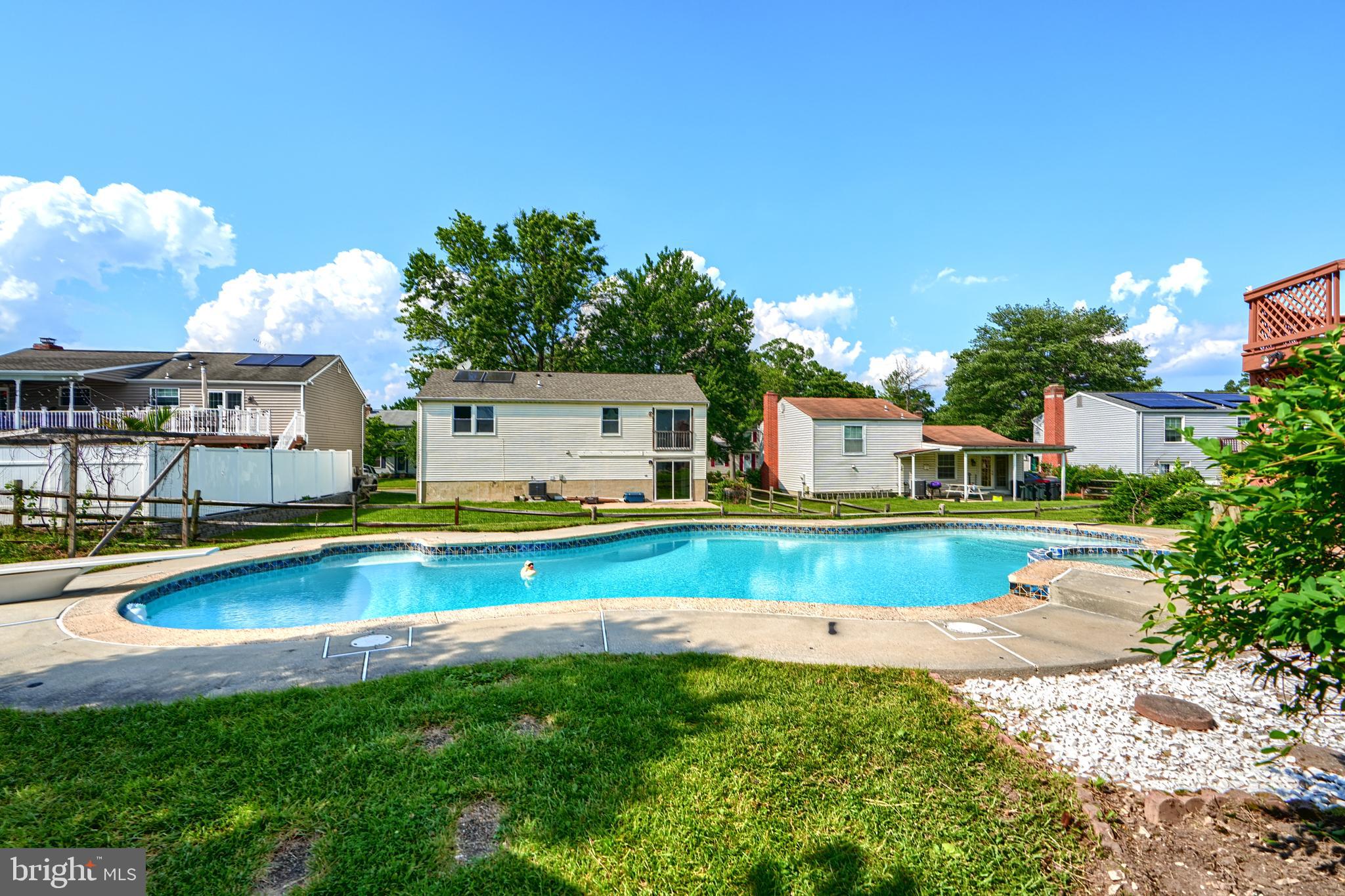 NOTTINGHAM WOODS - Residential