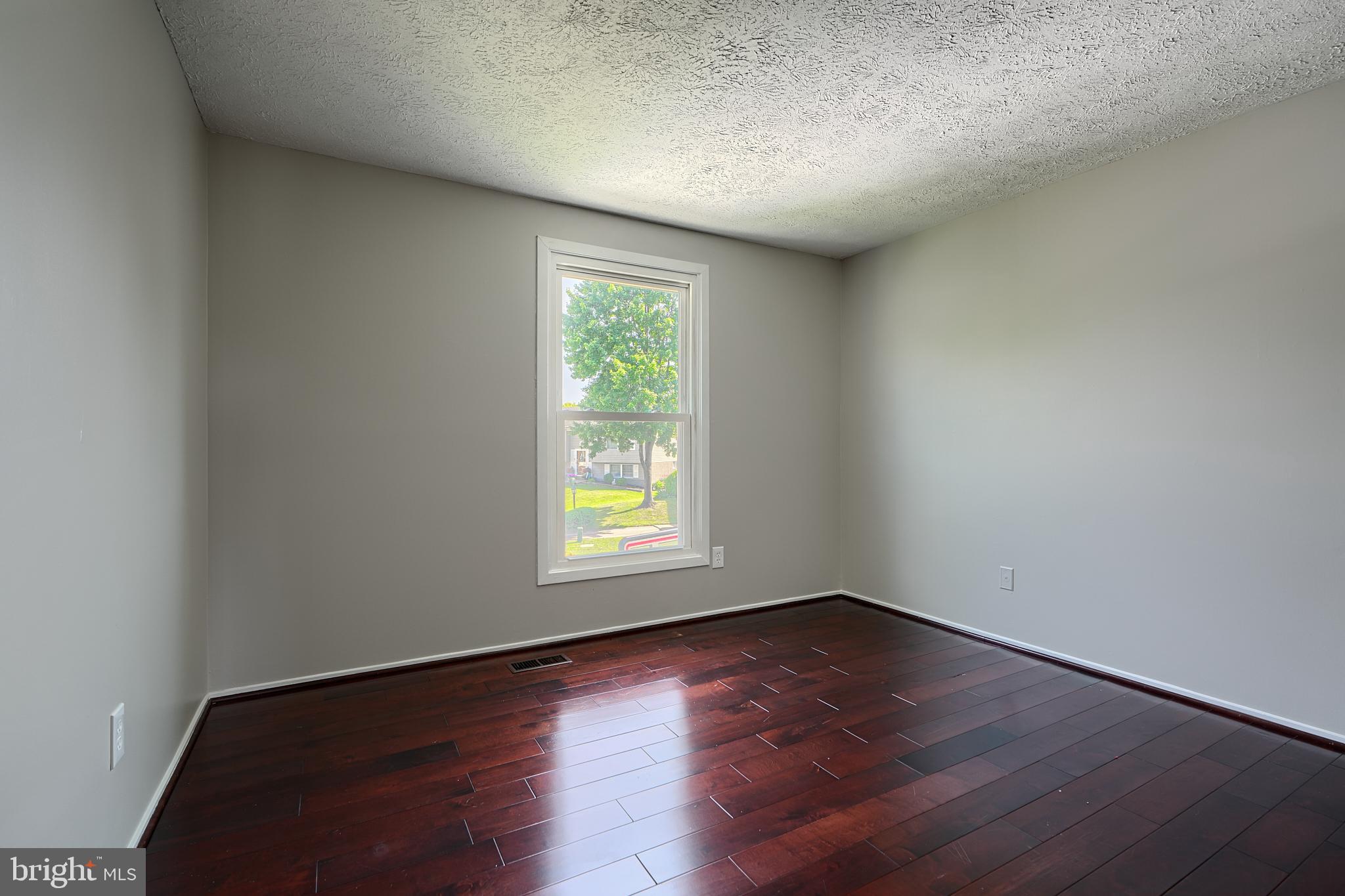 NOTTINGHAM WOODS - Residential