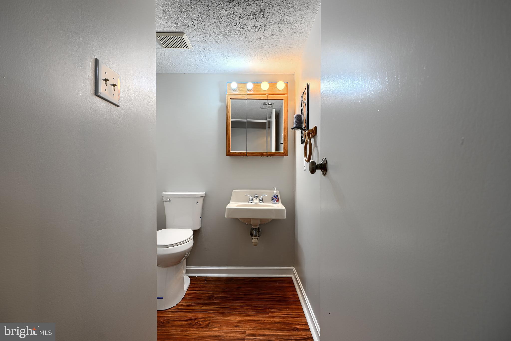 NOTTINGHAM WOODS - Residential