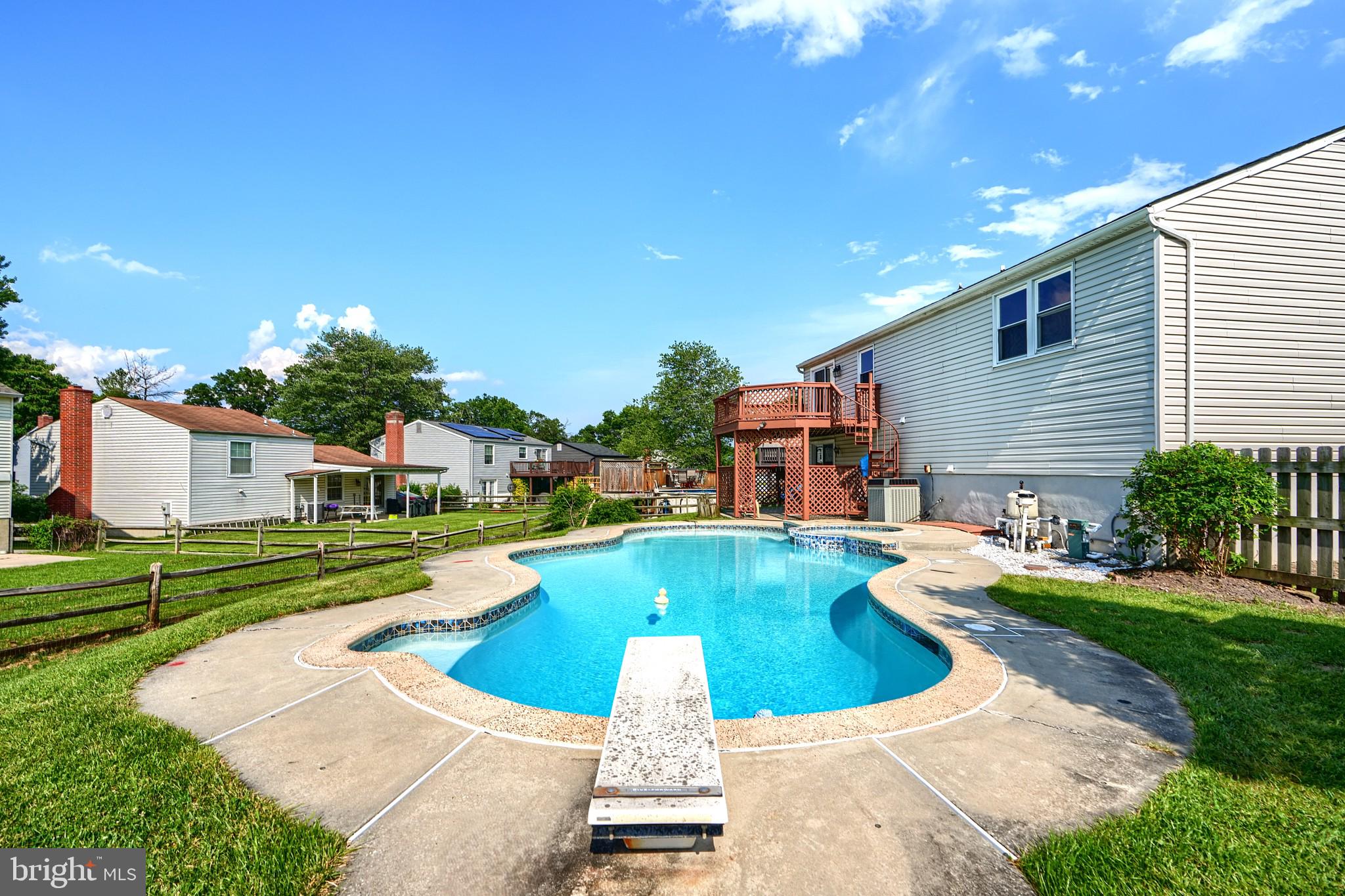 NOTTINGHAM WOODS - Residential