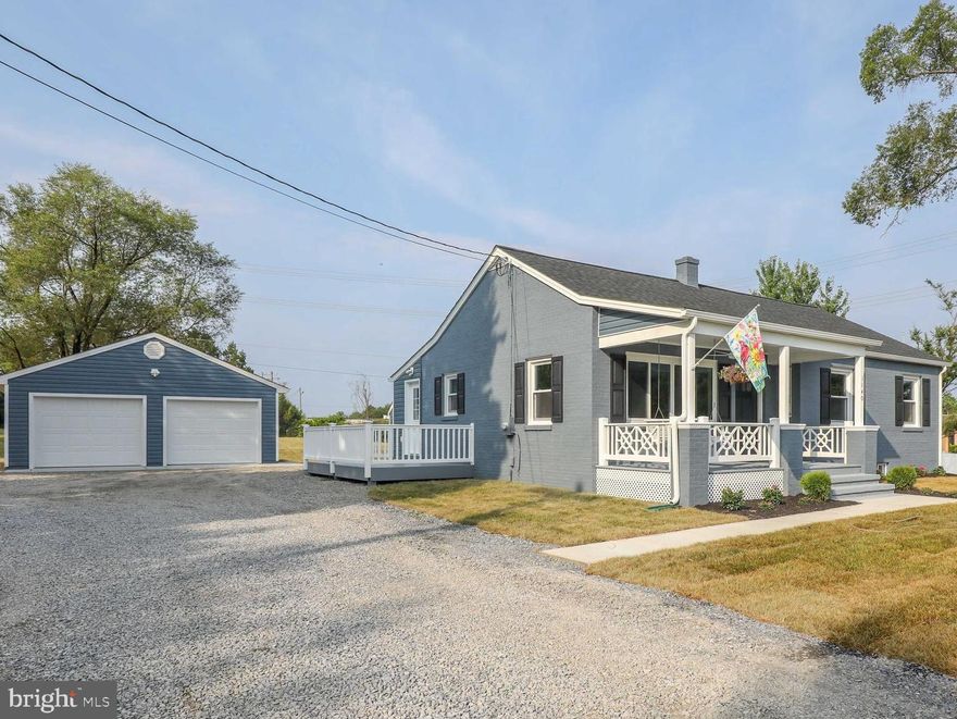 MAJOR PRICE REDUCTION. DON'T MISS THIS NEWLY RENOVATED HOME THAT SITS BACK OFF THE ROAD. COMES WITH 3-4 BEDROOMS,2.5 BATH, BRAND NEW KITCHEN W/ SOFT CLOSE CABINETS, GRANITE COUNTERS, STAINLESS STEEL APPLIANCES, FINISHED BASEMENT W/FULL BATH, POSSIBLE 4 BEDROOM OR IN-LAW SUITE, BRAND NEW TWO CAR GARAGE, NO HOA, DO YOU NEED MORE THAN 10' AROUND YOUR HOME, THIS HOME SITS ON 3 LOTS / TOTALING 1.3 ACRE. GREAT LOCATION NEAR EVERYTHING. BRING THE CHICKENS! 4-WHEELER & GO-CARTS. UNLIMITED POSSIBILITES!!!