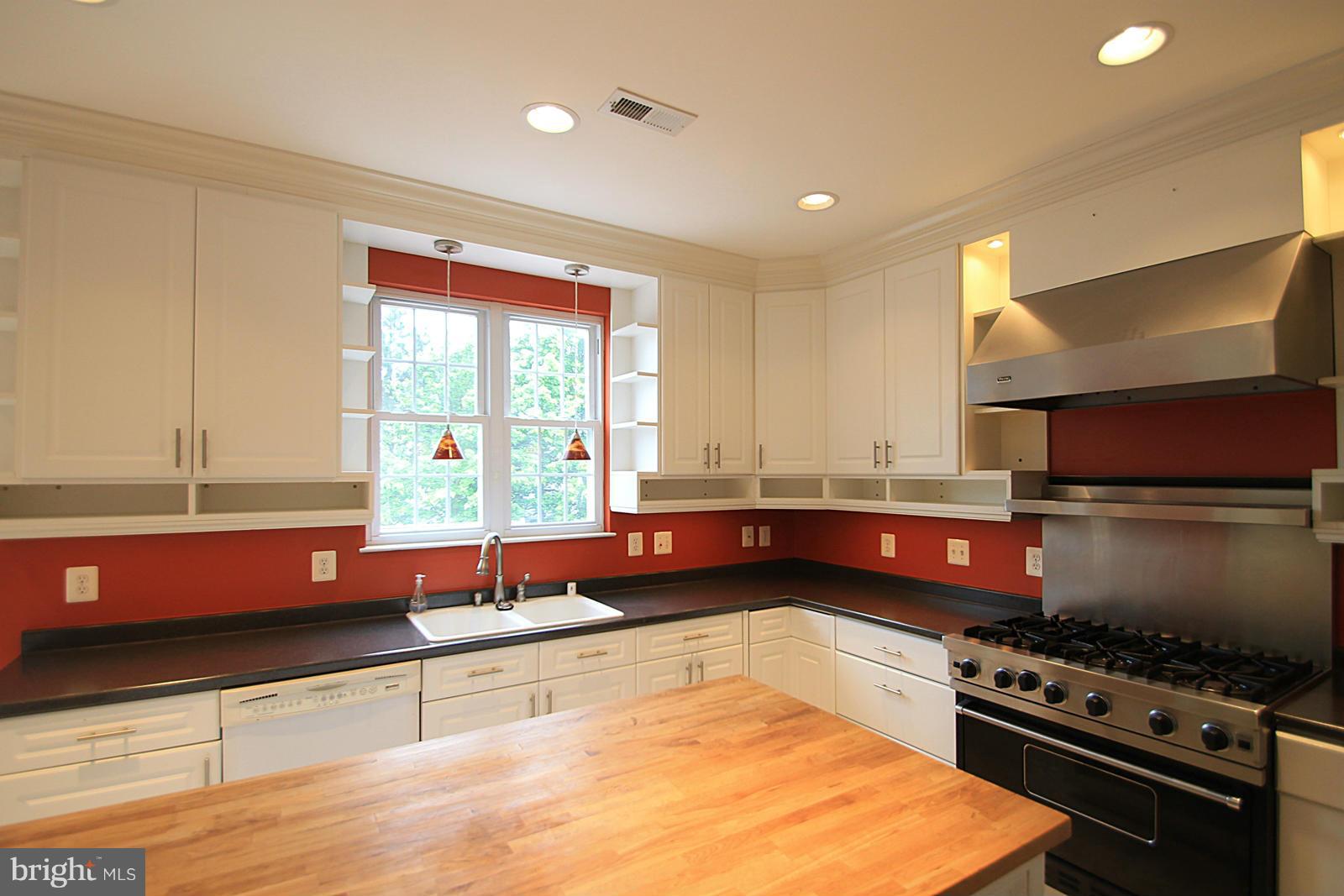 HIGHGROVE ESTATES - Residential