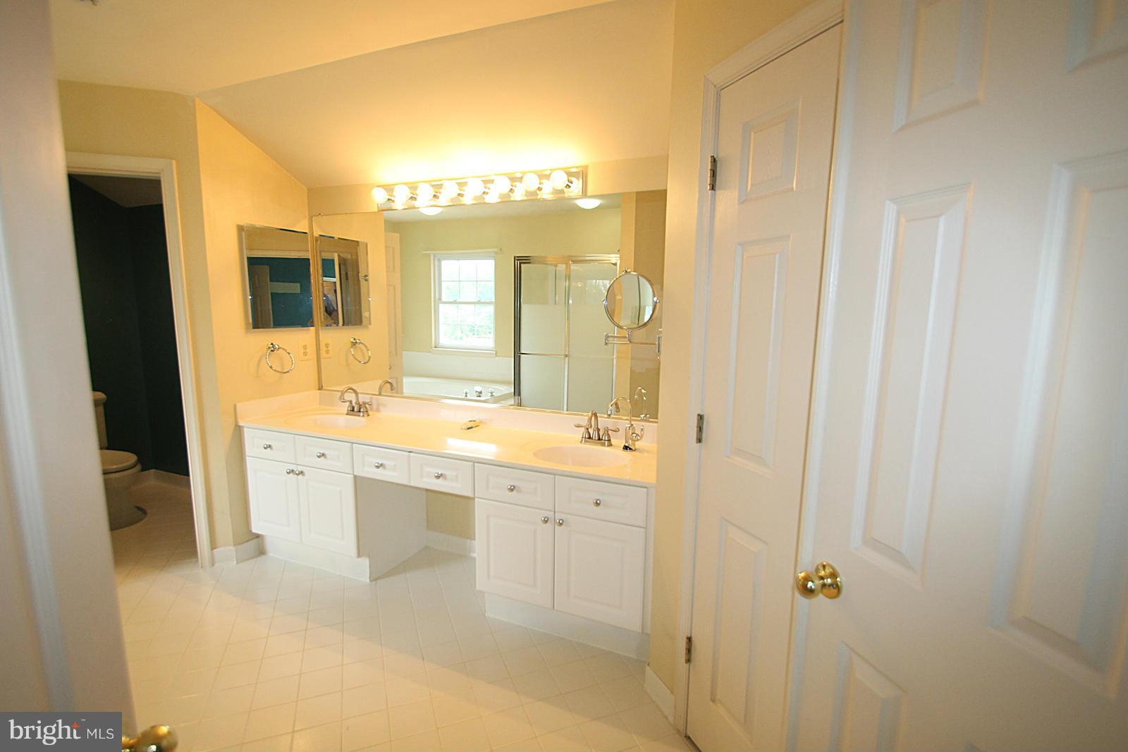 HIGHGROVE ESTATES - Residential