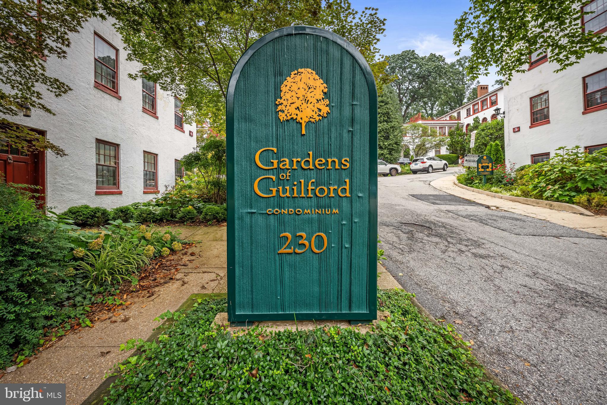 Location, location, location. If you’re looking for a wonderful pied-a-terre or a cozy condo to call home in a super convenient yet private area, then this unit is it. Recently updated and beautifully refreshed this condo offers so much at such an amazing price. Come see it before it’s gone.