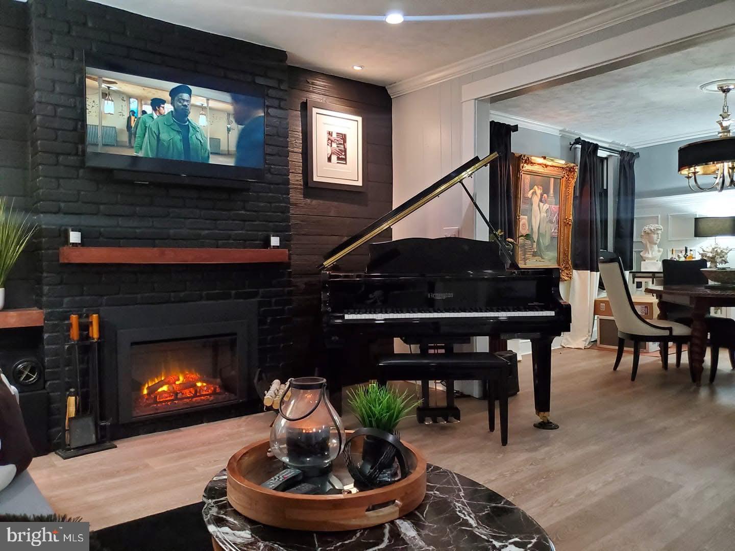 3302 RICHMOND AVENUE