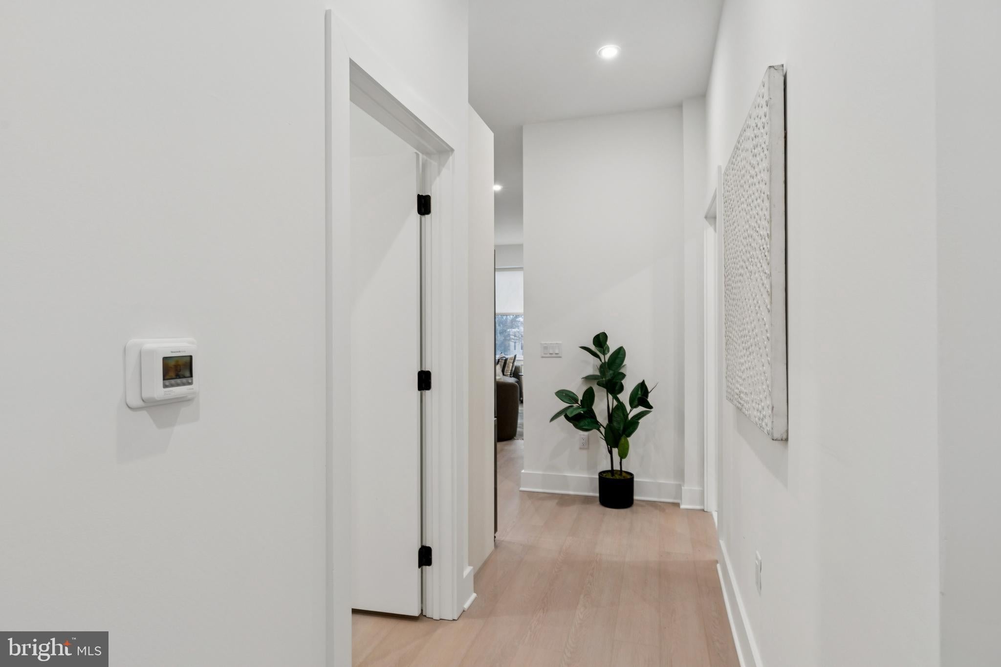 20 W ALLENS LANE 30 317
