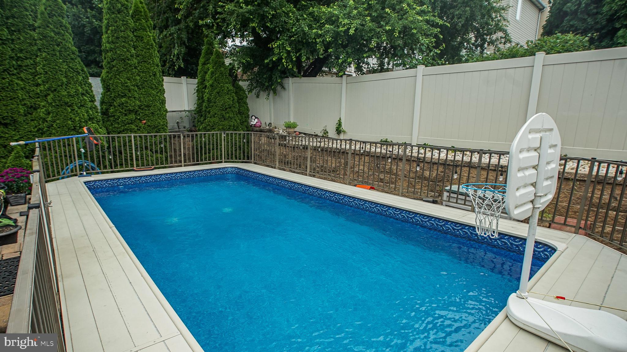 SOMERTON - Residential
