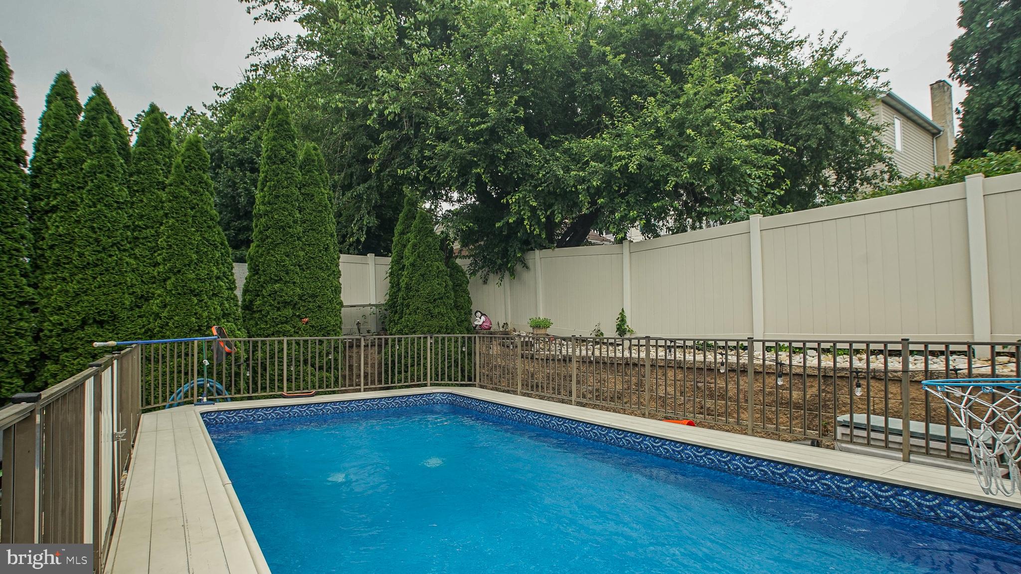 SOMERTON - Residential
