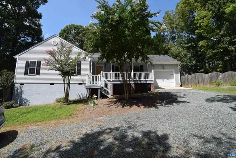 41 Woodlawn Dr, Palmyra, VA MLS: 672662