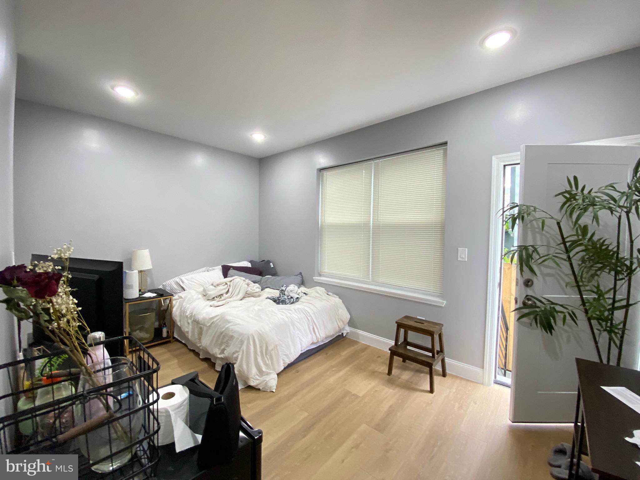 TEMPLE UNIVERSITY - Residential Lease