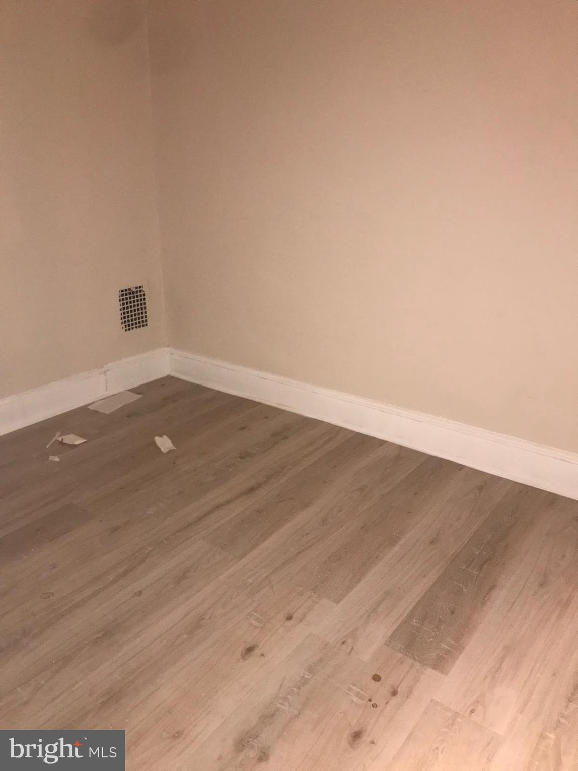 ELMWOOD PARK - Residential