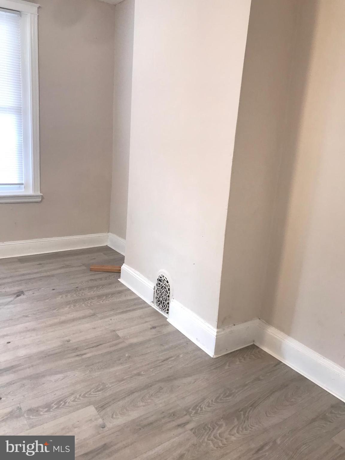 ELMWOOD PARK - Residential