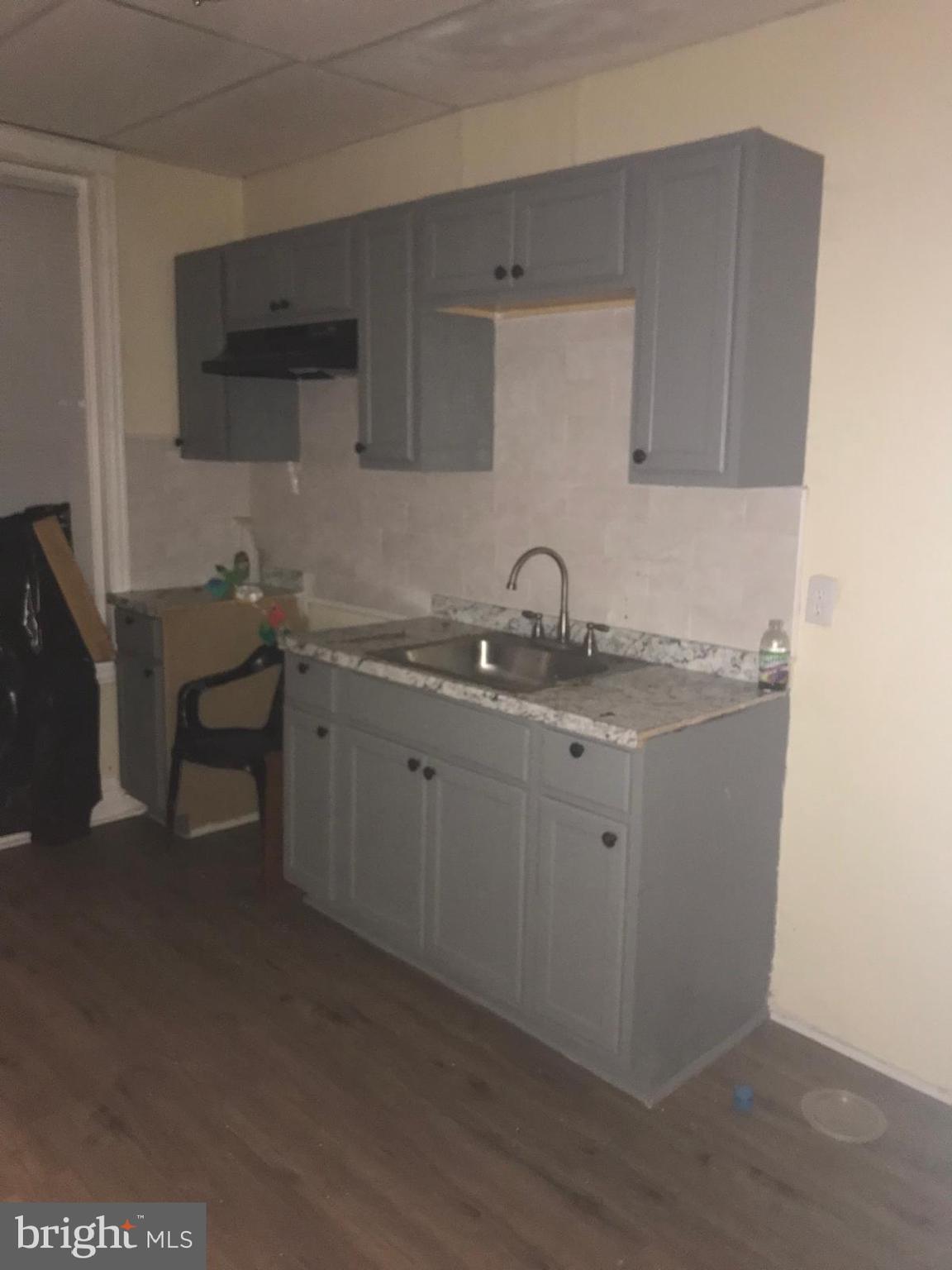 ELMWOOD PARK - Residential