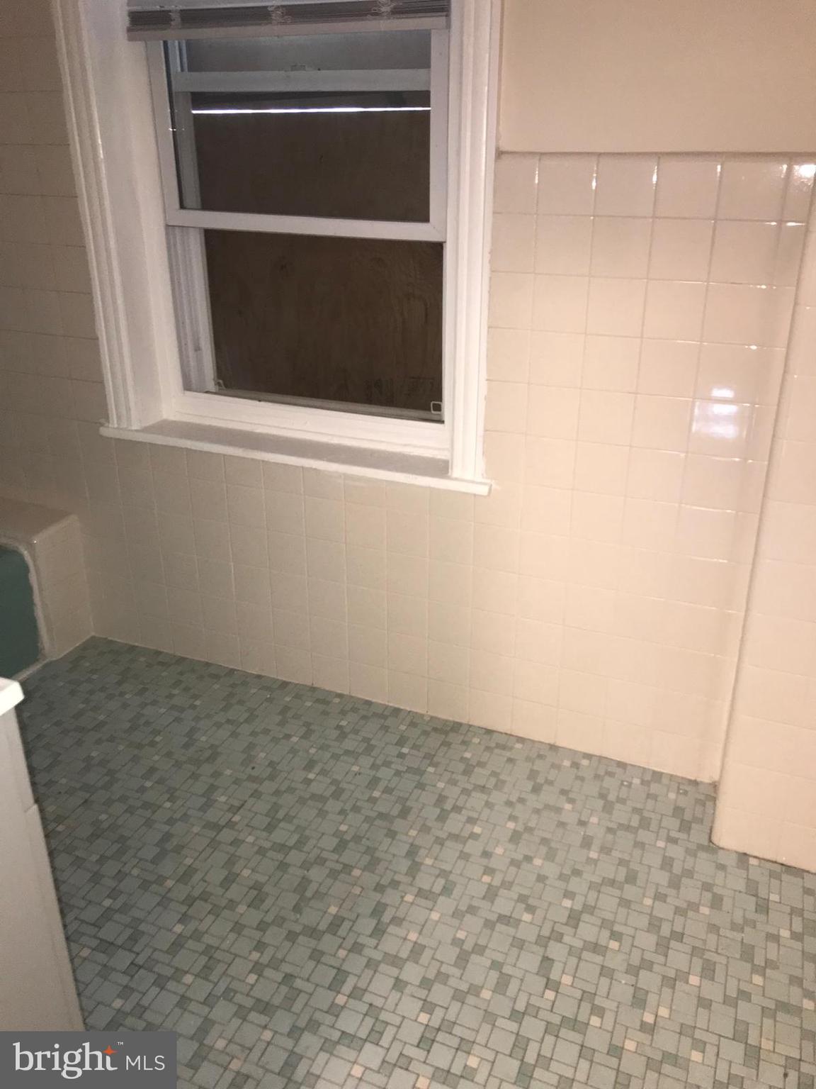 ELMWOOD PARK - Residential