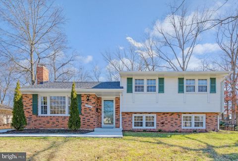Photo of 14711 Carlbern Drive, CENTREVILLE, VA 20120 (MLS # VAFX2304756)