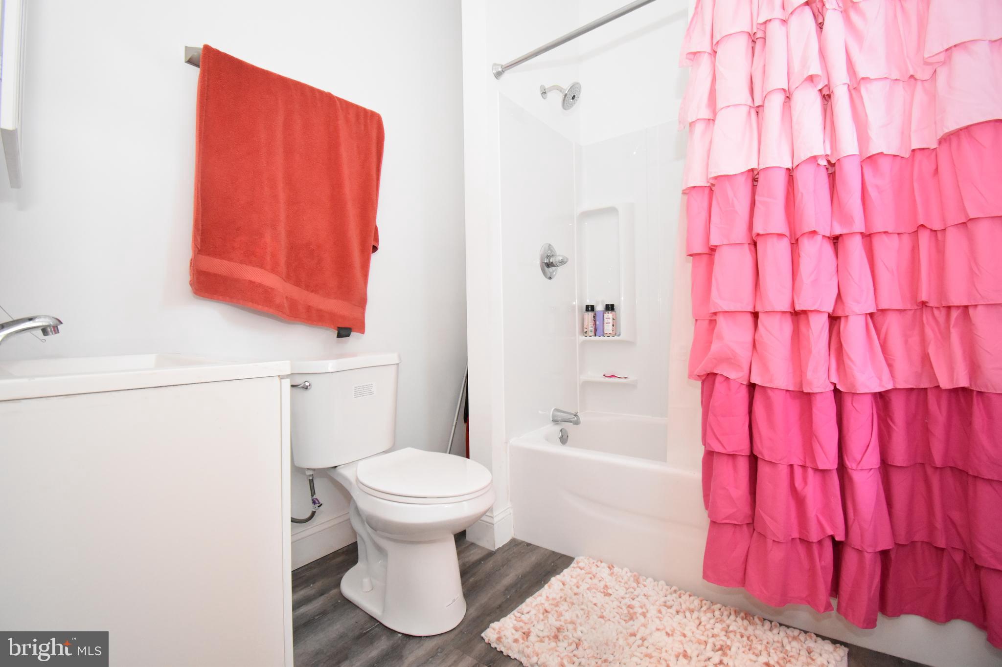 ART MUSEUM AREA - Commercial Sale