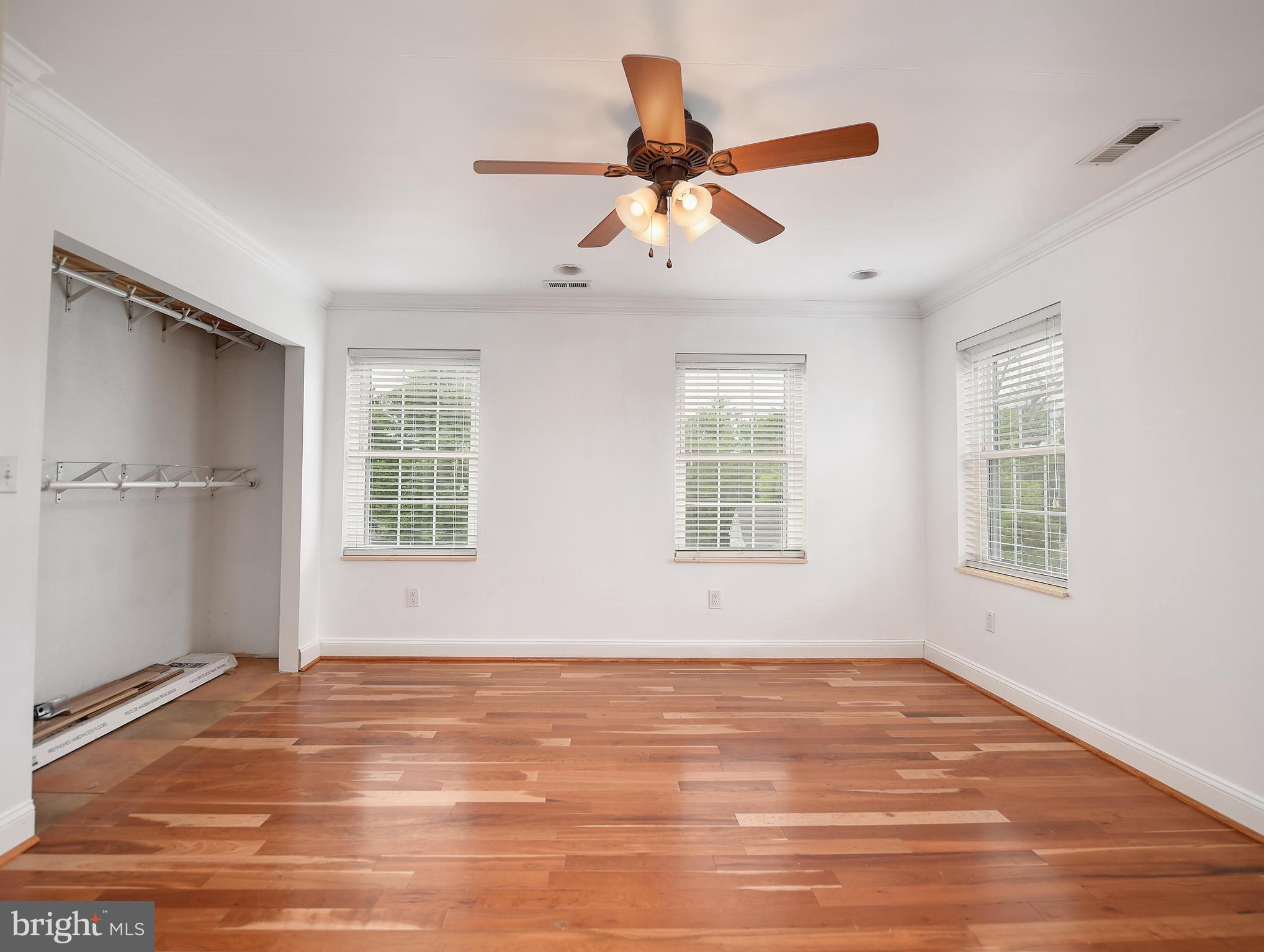 DARWIN HEIGHTS - Residential