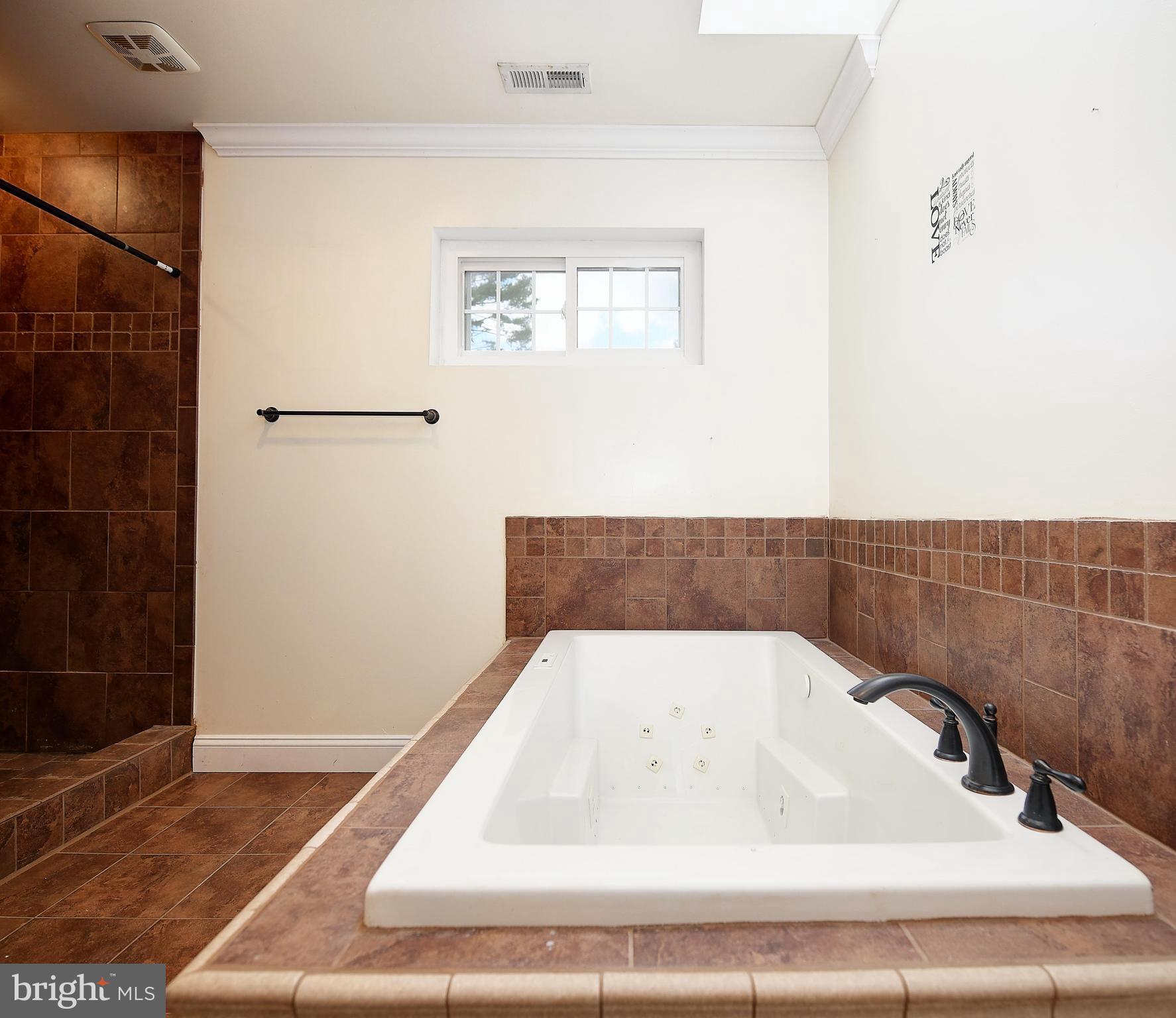 DARWIN HEIGHTS - Residential