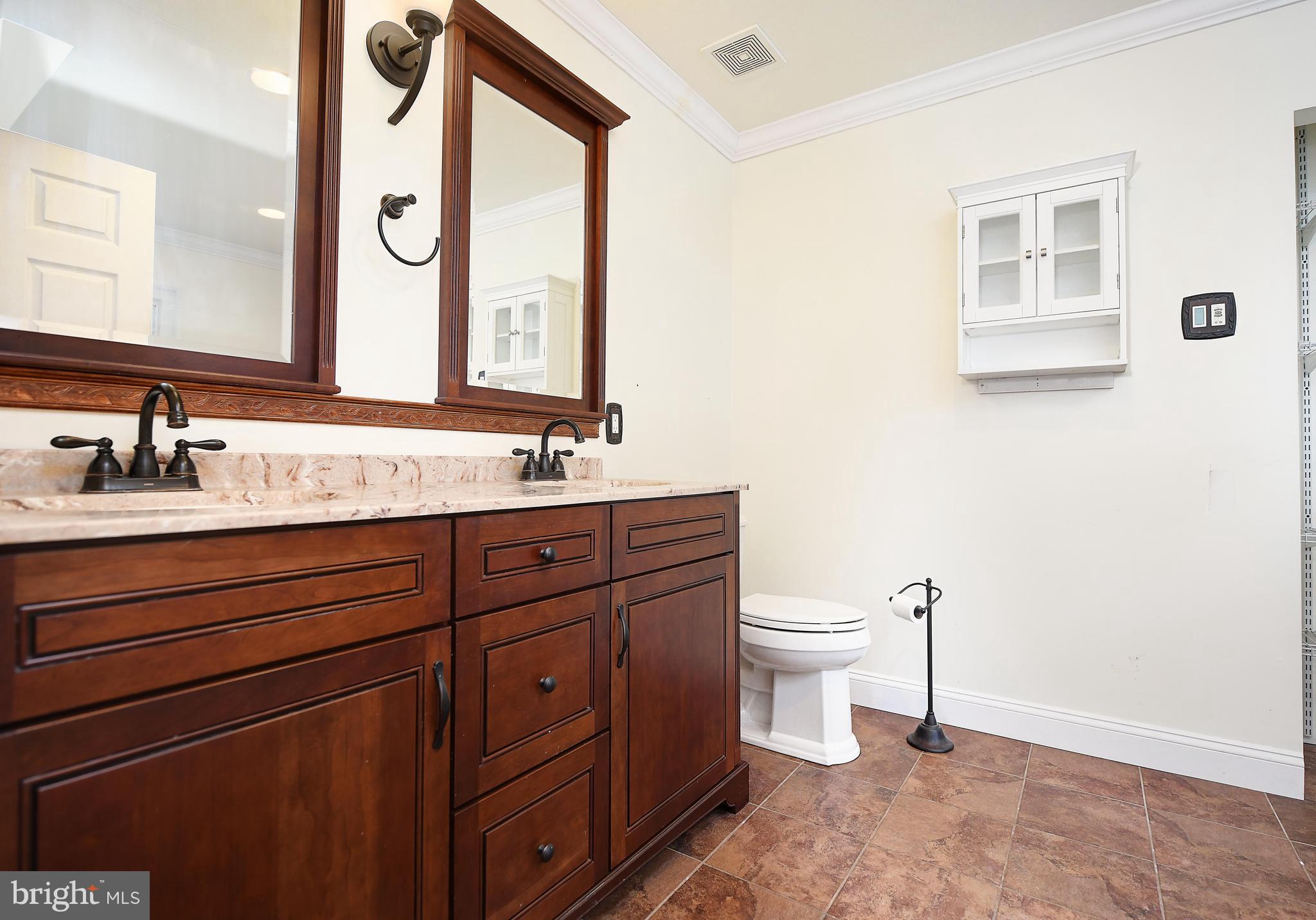 DARWIN HEIGHTS - Residential