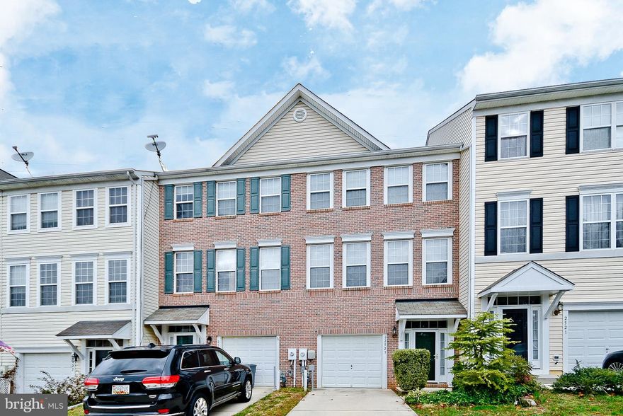 PRICE REDUCED: Beautiful garage townhouse in the Riverscape section of Piney Orchard. Ready with new paint and carpet for your discriminating buyers. Full 3 level, with gas fireplace, main level deck, walkout basement and patio. Backs to woods for privacy. Soaking tub, and separate shower in Master Bath. Close to walking/hiking trails, and all the Piney Orchard amenities.