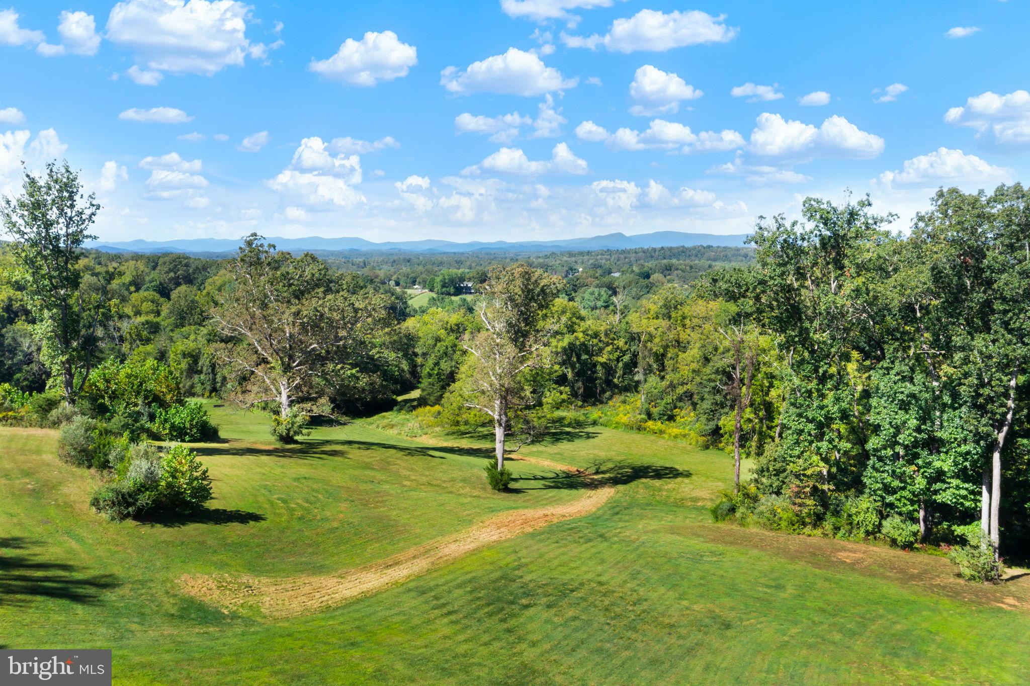 BELLEVUE FARMS - Residential