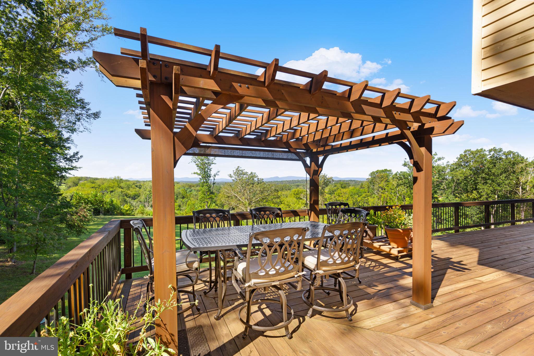 BELLEVUE FARMS - Residential