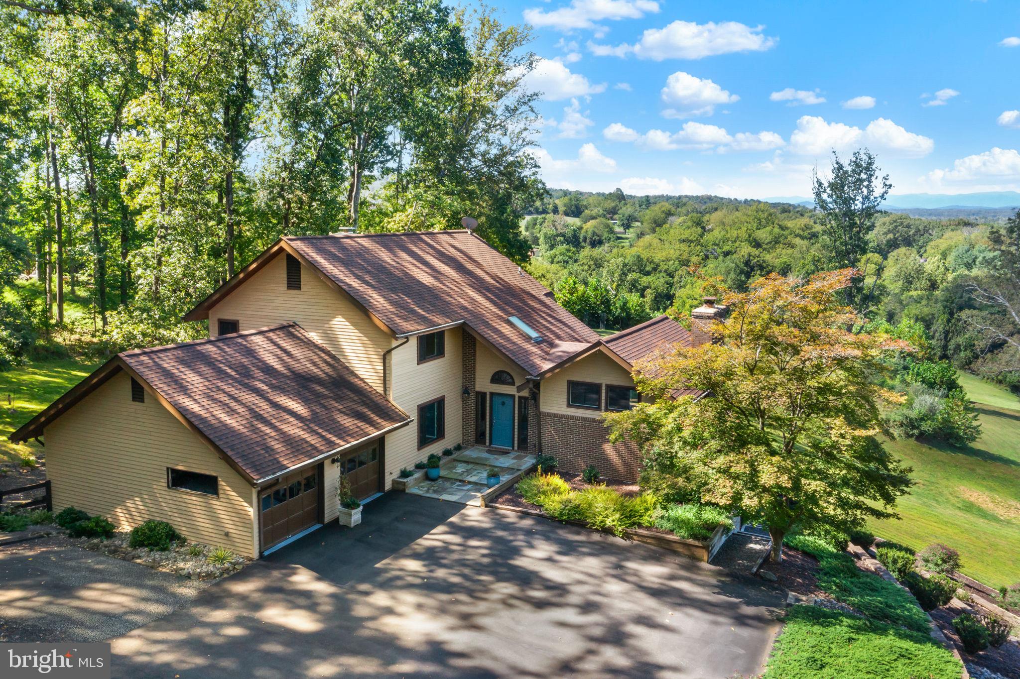 BELLEVUE FARMS - Residential