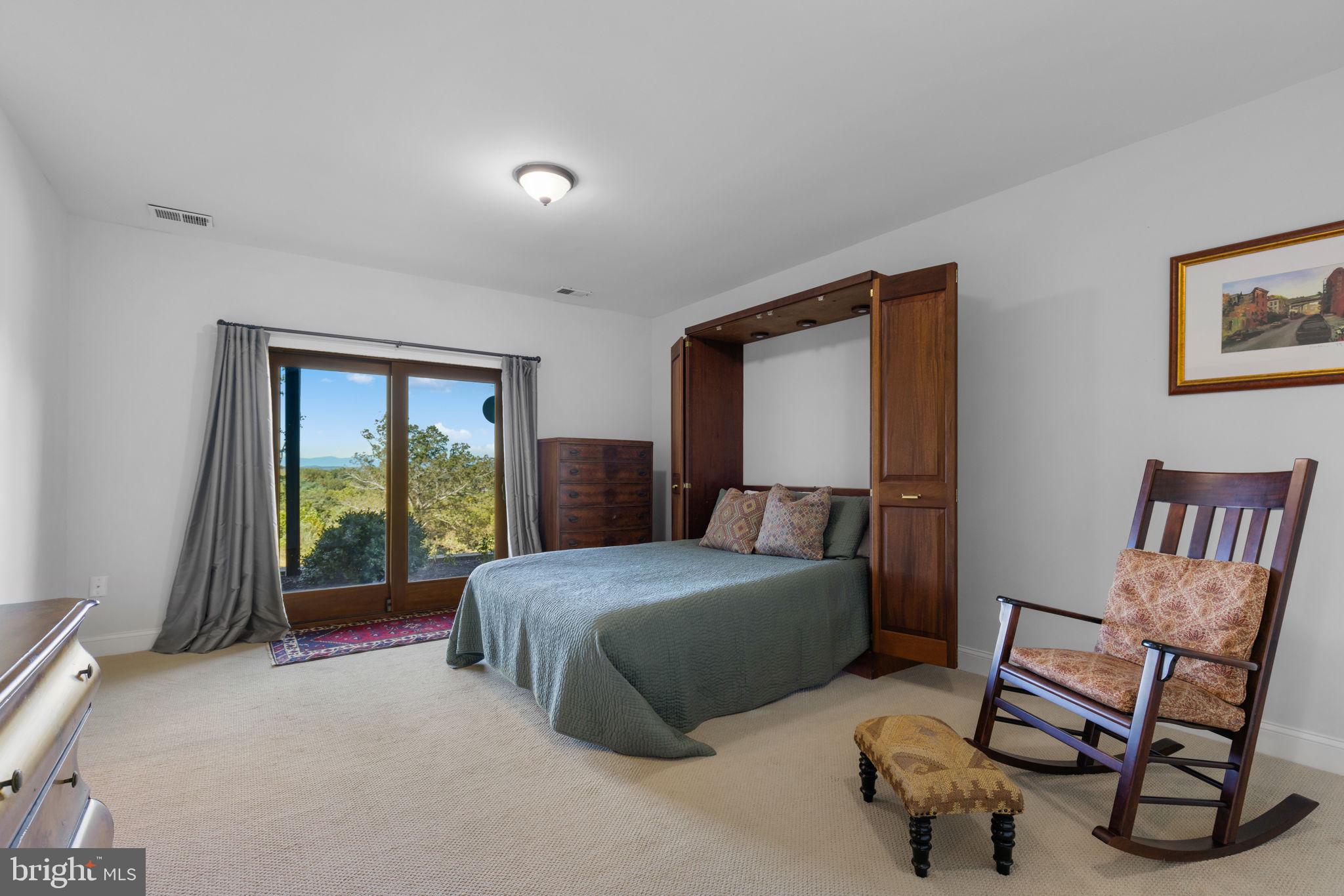 BELLEVUE FARMS - Residential