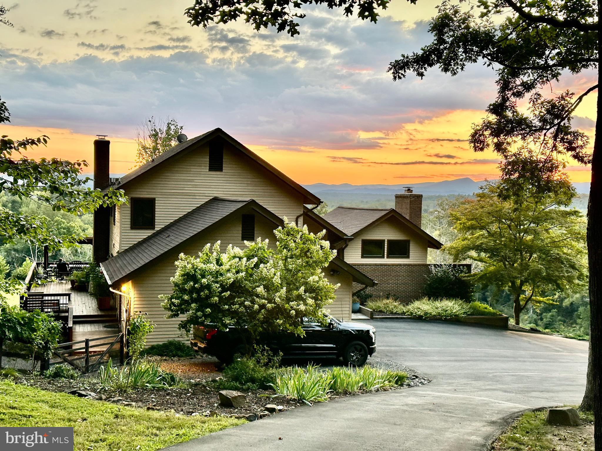 BELLEVUE FARMS - Residential