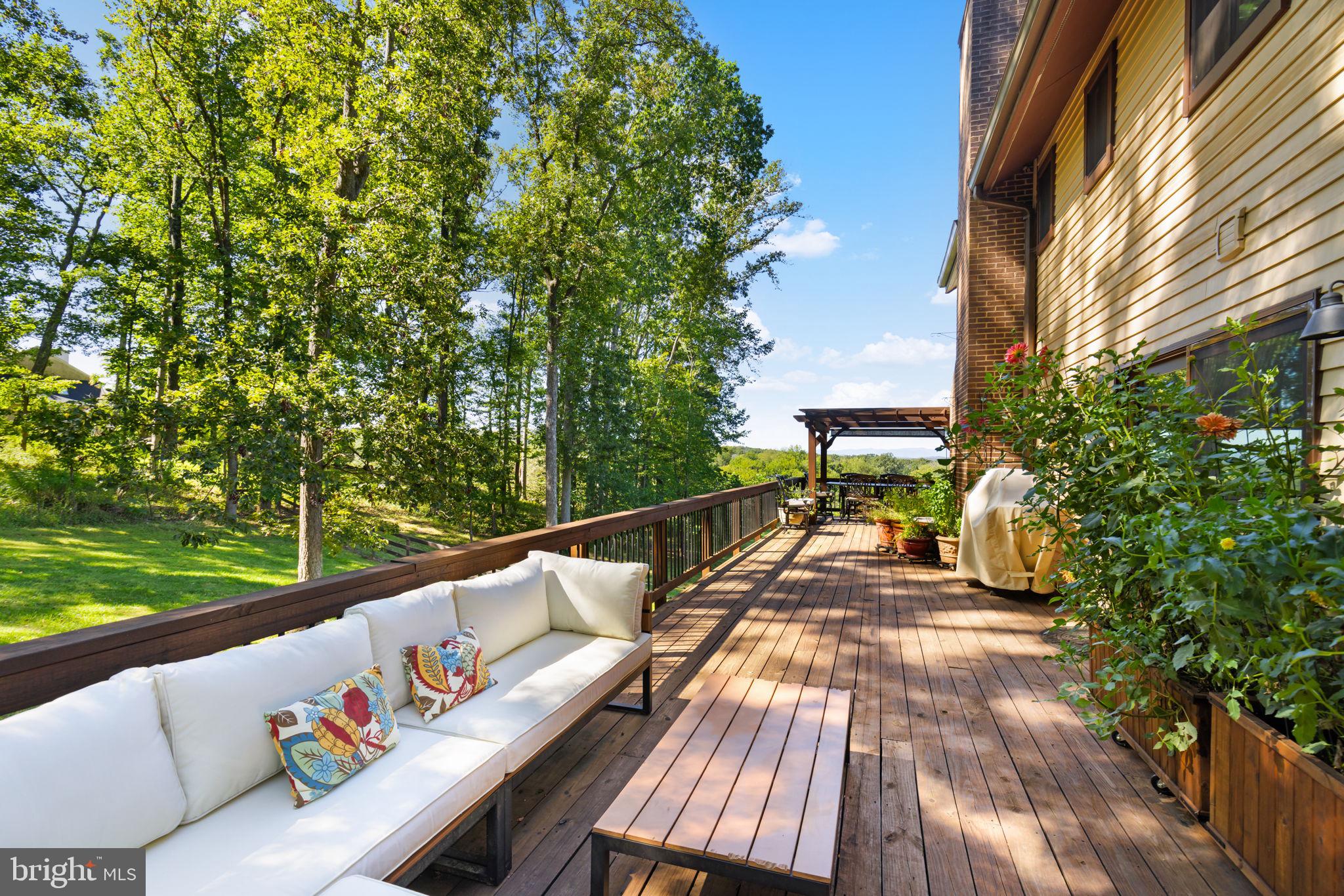 BELLEVUE FARMS - Residential