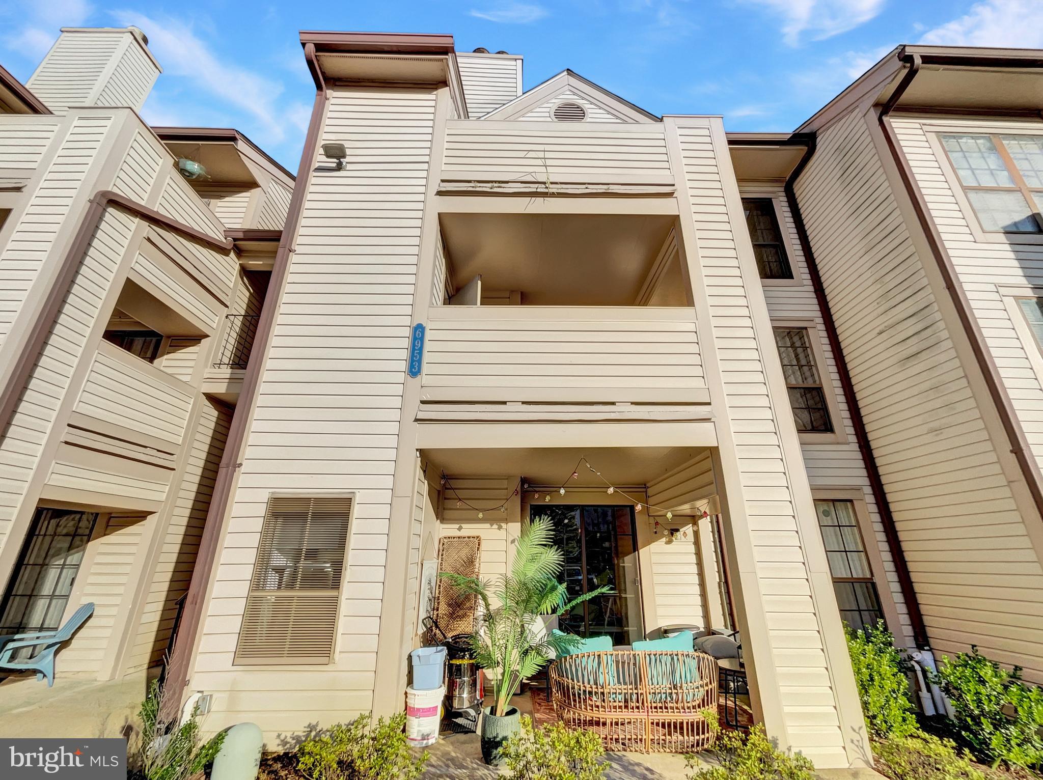 VICTORIA CROSSINGS AT MANCHESTER LAKES - Residential