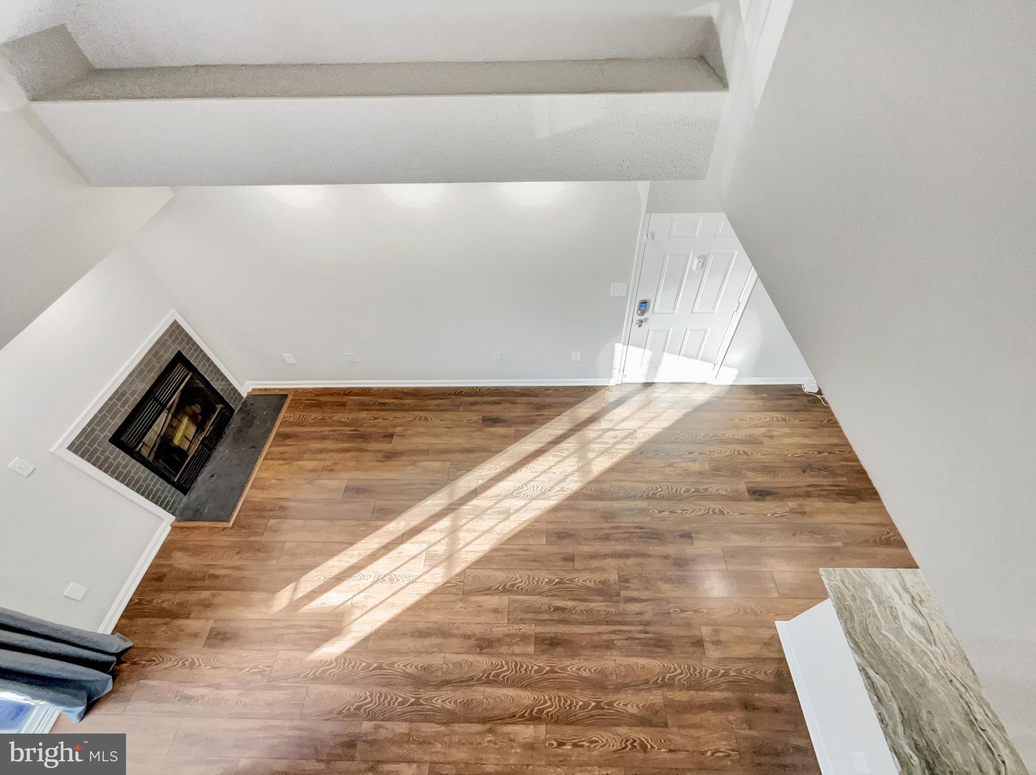 VICTORIA CROSSINGS AT MANCHESTER LAKES - Residential