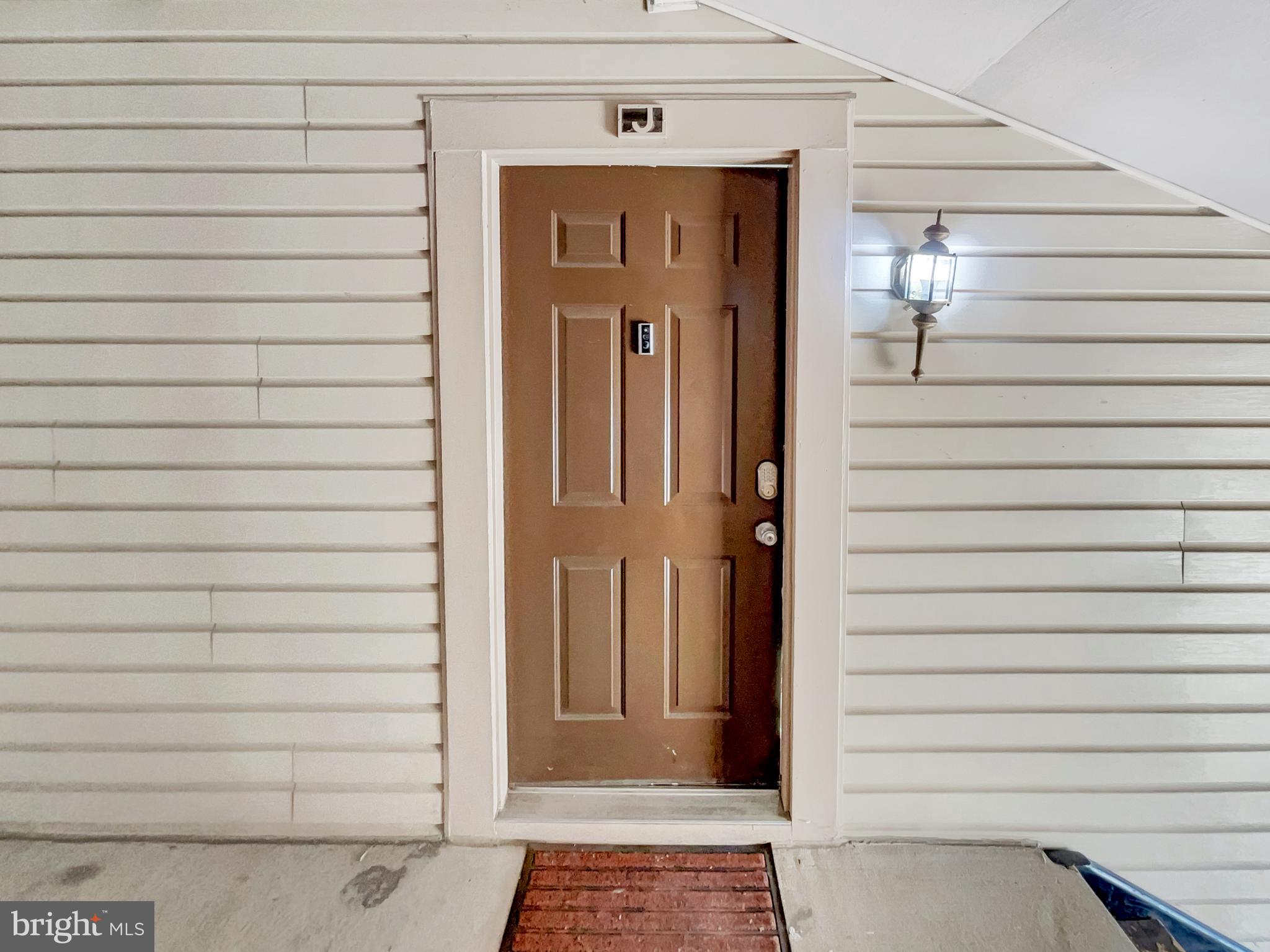 VICTORIA CROSSINGS AT MANCHESTER LAKES - Residential